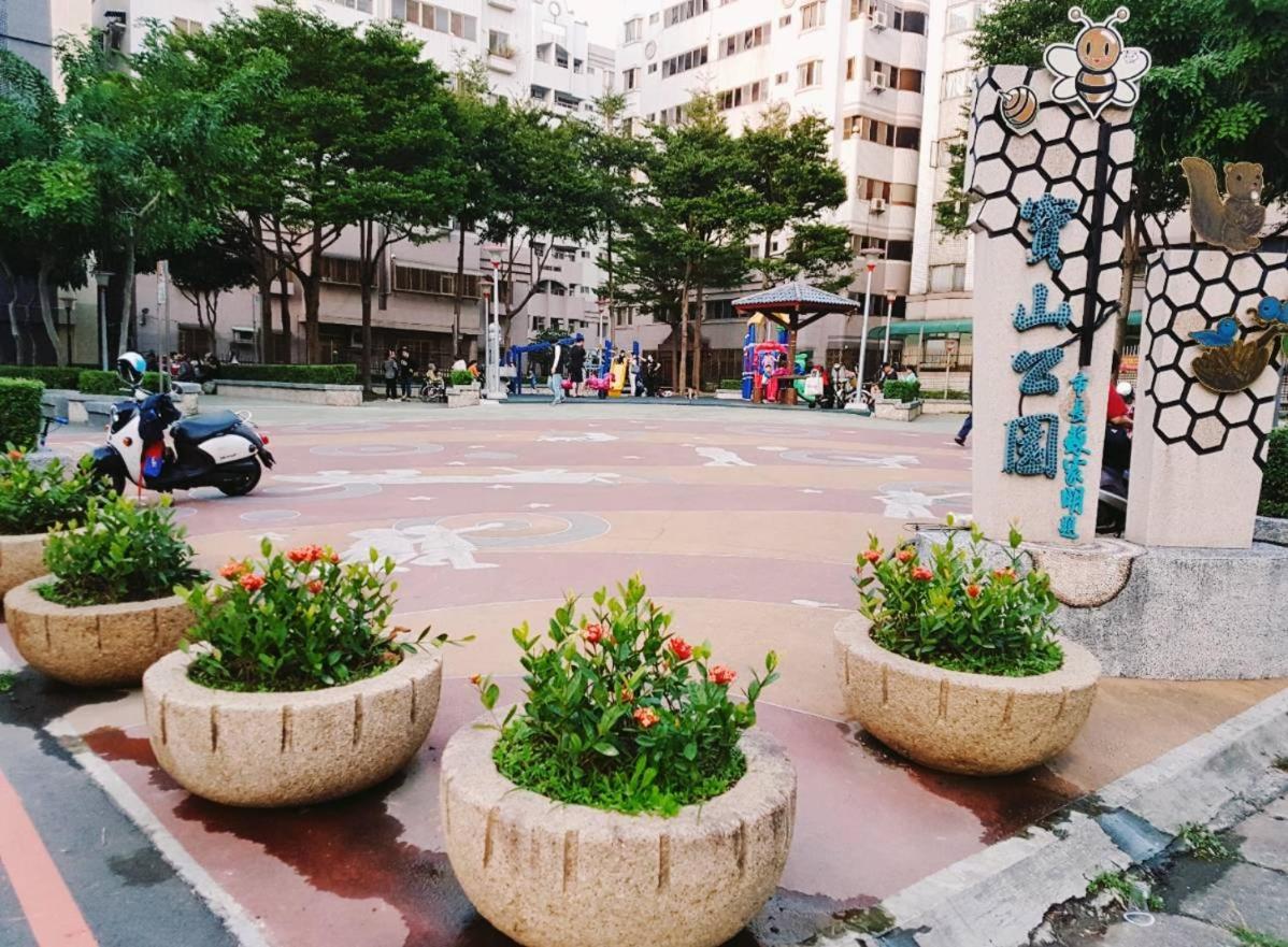 Hara Zuru Hotel Taoyuan Exterior photo